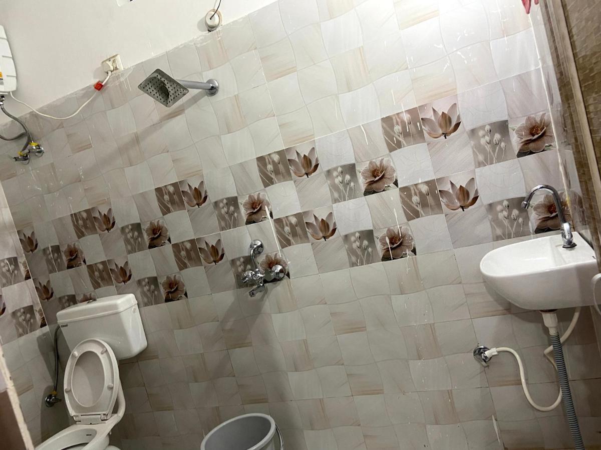 Garuda Guest House Варанаси Экстерьер фото