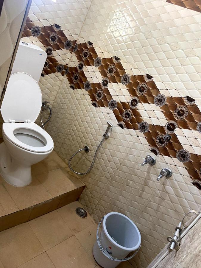 Garuda Guest House Варанаси Экстерьер фото